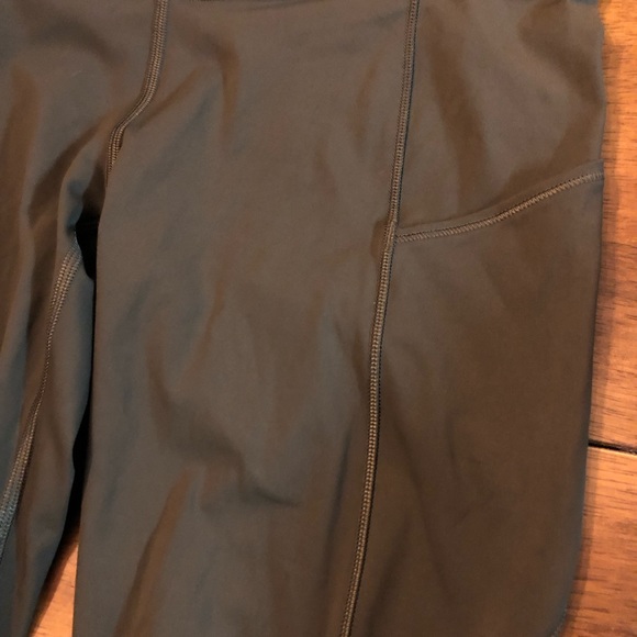 Lululemon leggings olive green color euc sz xs - Picture 2 of 6